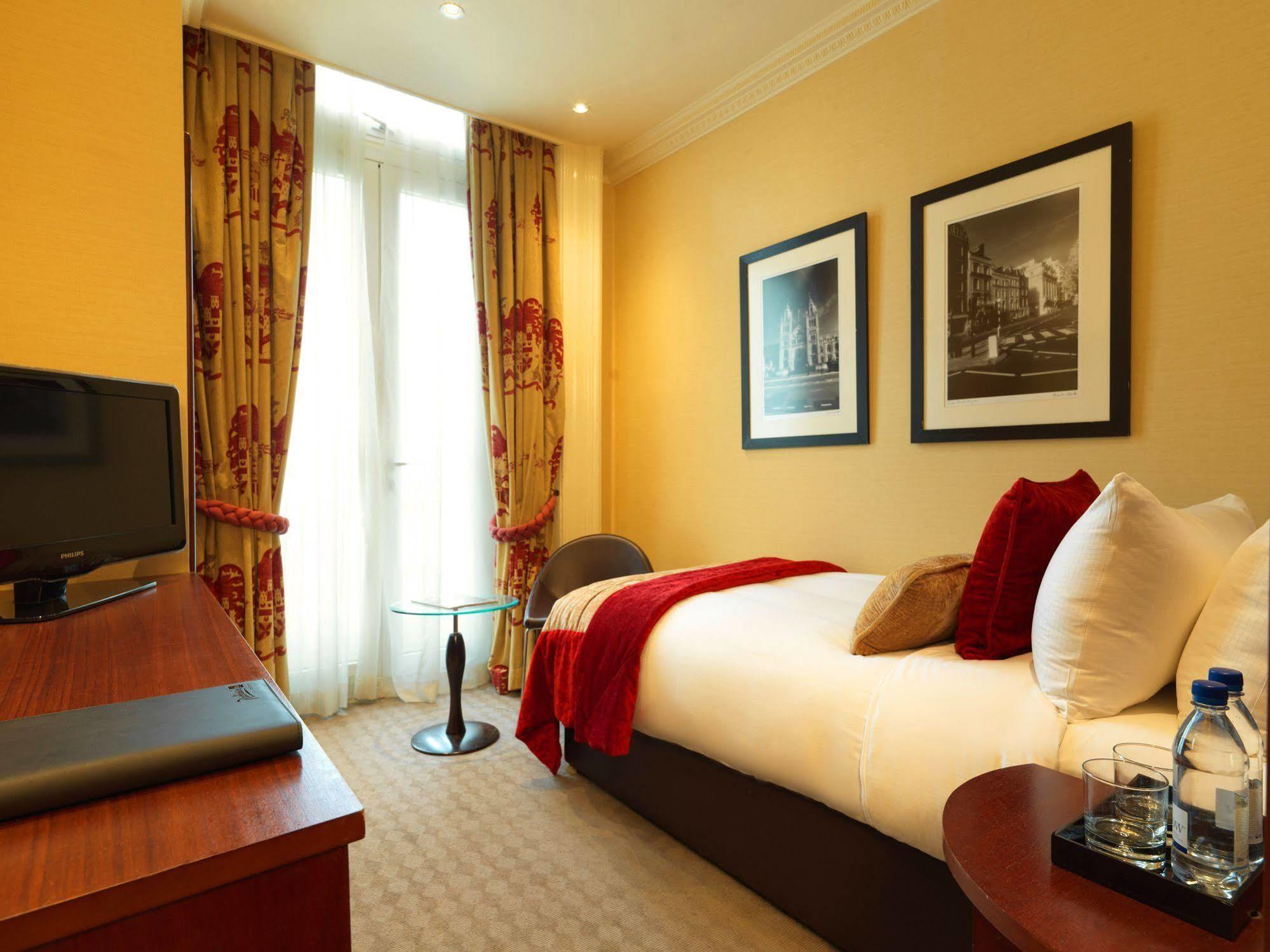 ラディソン ブルー エドワーディアン ヴァンダービルト ホテル ロンドン エクステリア 写真